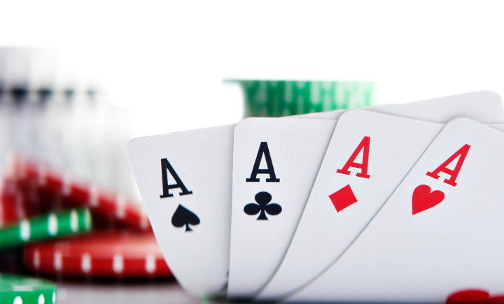 Комбинация Каре в покере: правила формирования и вероятность