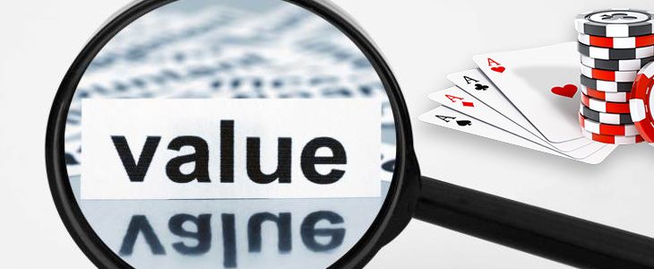 что такое value в покере. valuation123. что такое value в покере фото. что такое value в покере-valuation123. картинка что такое value в покере. картинка valuation123. Имея лучшую руку, мы не просто хотим выиграть раздачу, но и заставить соперника заплатить как можно больше. Ставки, направленные на максимизирование прибыли с выигрышной рукой, называются вэлью бетами. Хорошие игроки выигрывают целую кучу денег, просто правильно ставя вэлью беты. Пройдите наше онлайн обучение покеру и вы это поймете.