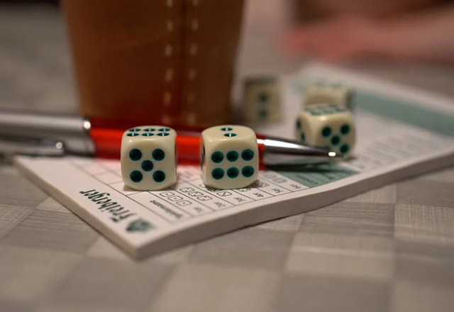Правила игры в покер на костях