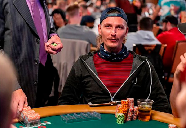 Юлиан Колев, победитель 9-го турнира WSOP 2021
