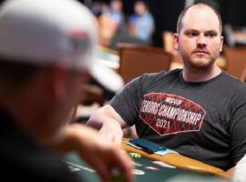WSOP присвоил покеристу Майку Хольцу титул «Игрок года» и вручила $10,000